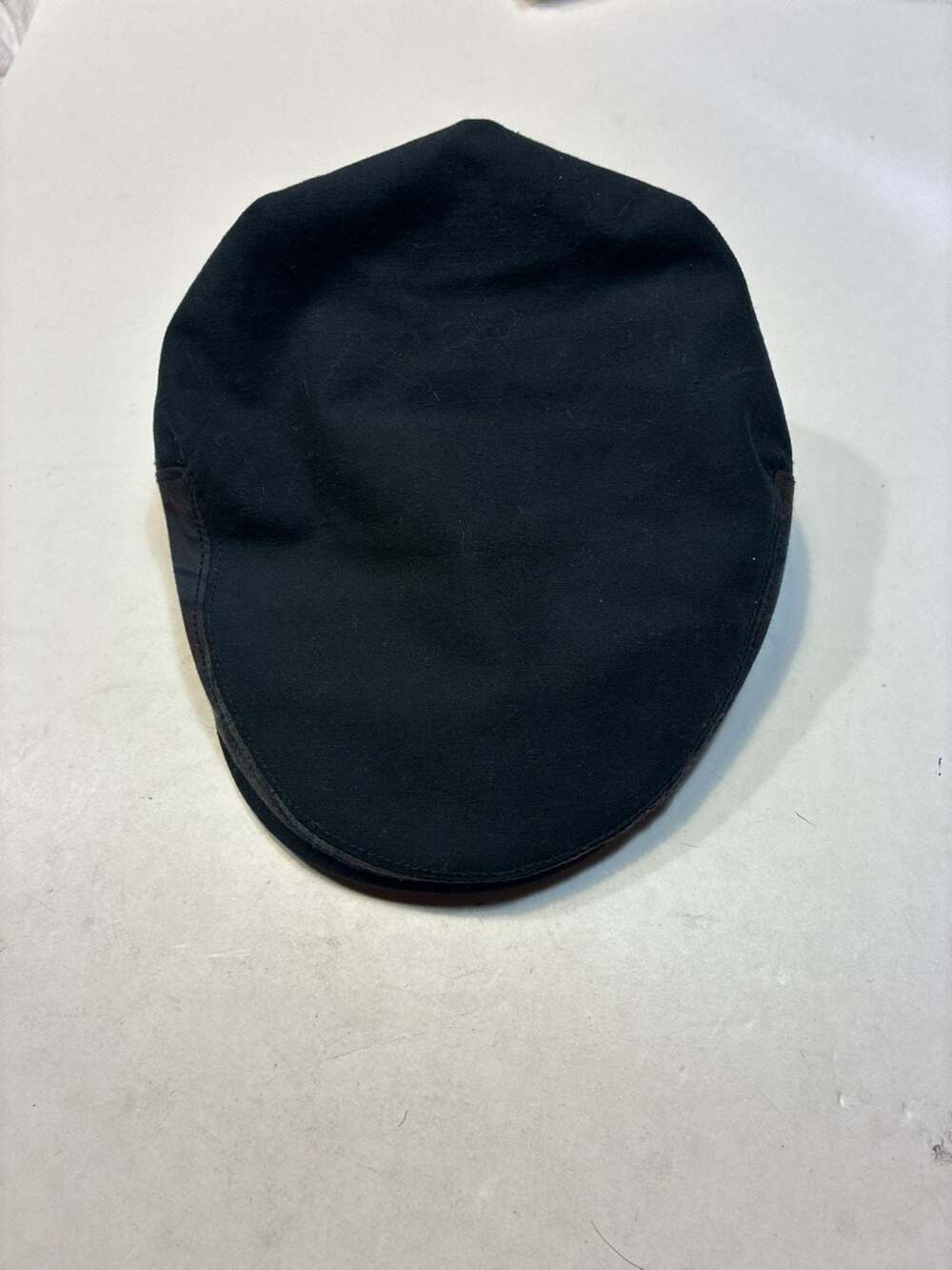 Goorin Bros. Men's Black Flat Cap Newsboy Hat with Plaid Lining
